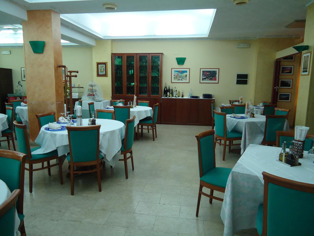 Hotel Ristorante Mommo Polistena Exterior photo